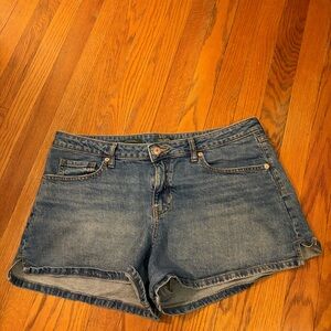 Classic Women’s Denim Shorts - Blue